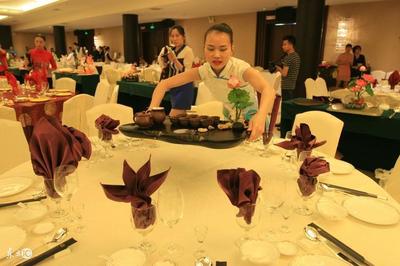 這7個(gè)職業(yè)在中國漲工資最慢,你中槍沒?會(huì)轉(zhuǎn)崗嗎?