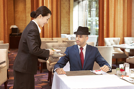 外國人酒店餐廳用餐體驗 餐飲服務的挑戰與機遇